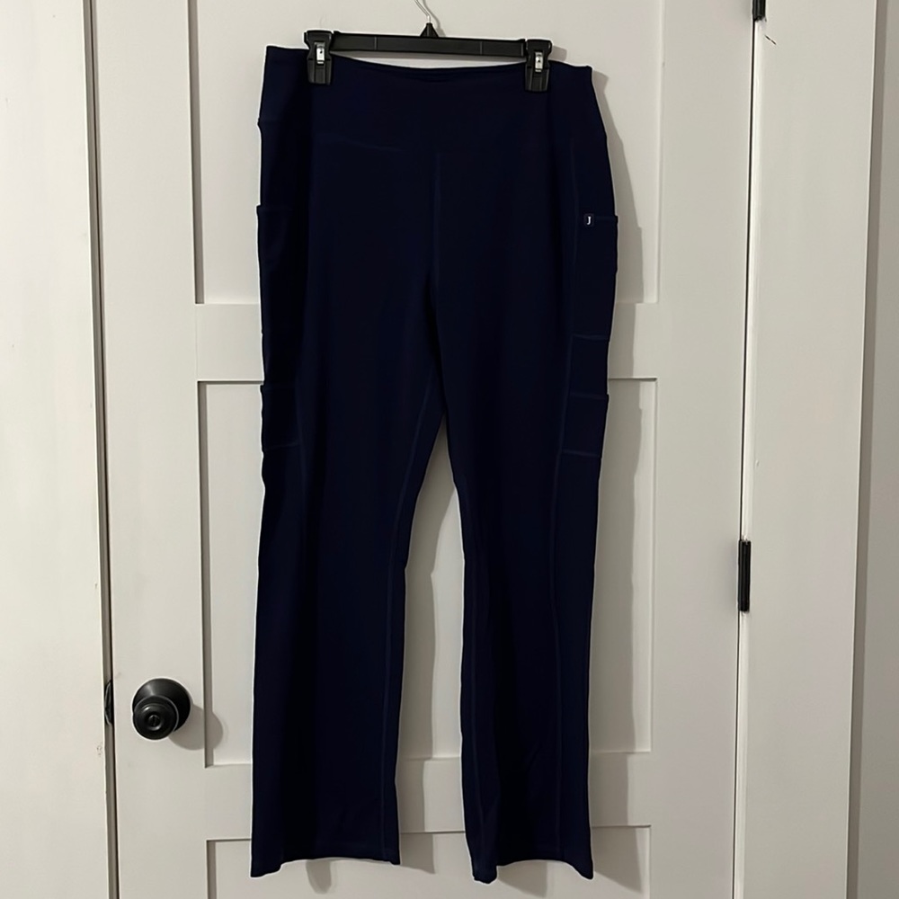 ⚫️ Closet closing! Jaanuu Scrub Pants - size L